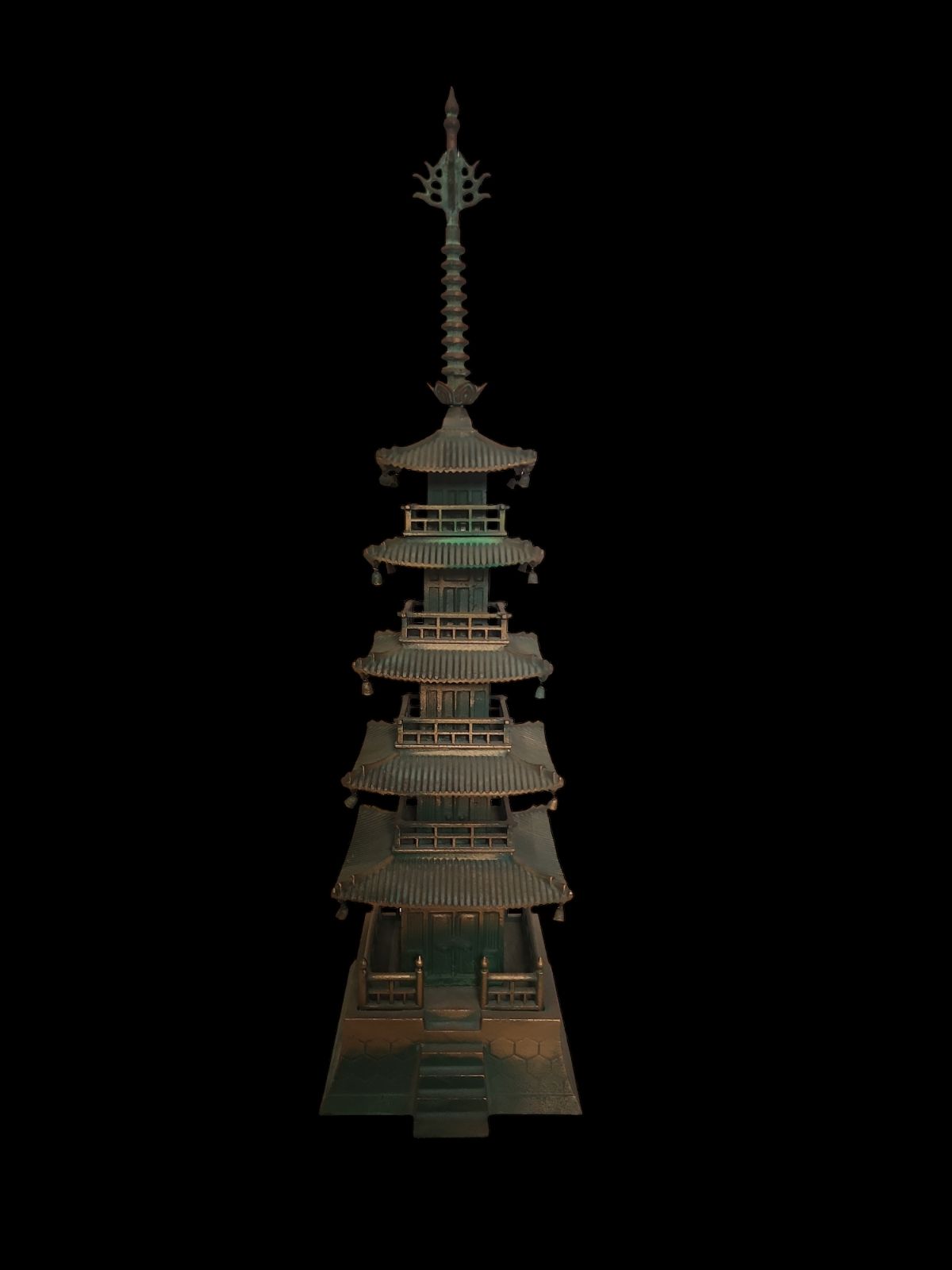魅力的な価格 五重塔 鉄製 置物 時代物 金属製 和風 飾り物 縁起物 開運 金属 その他