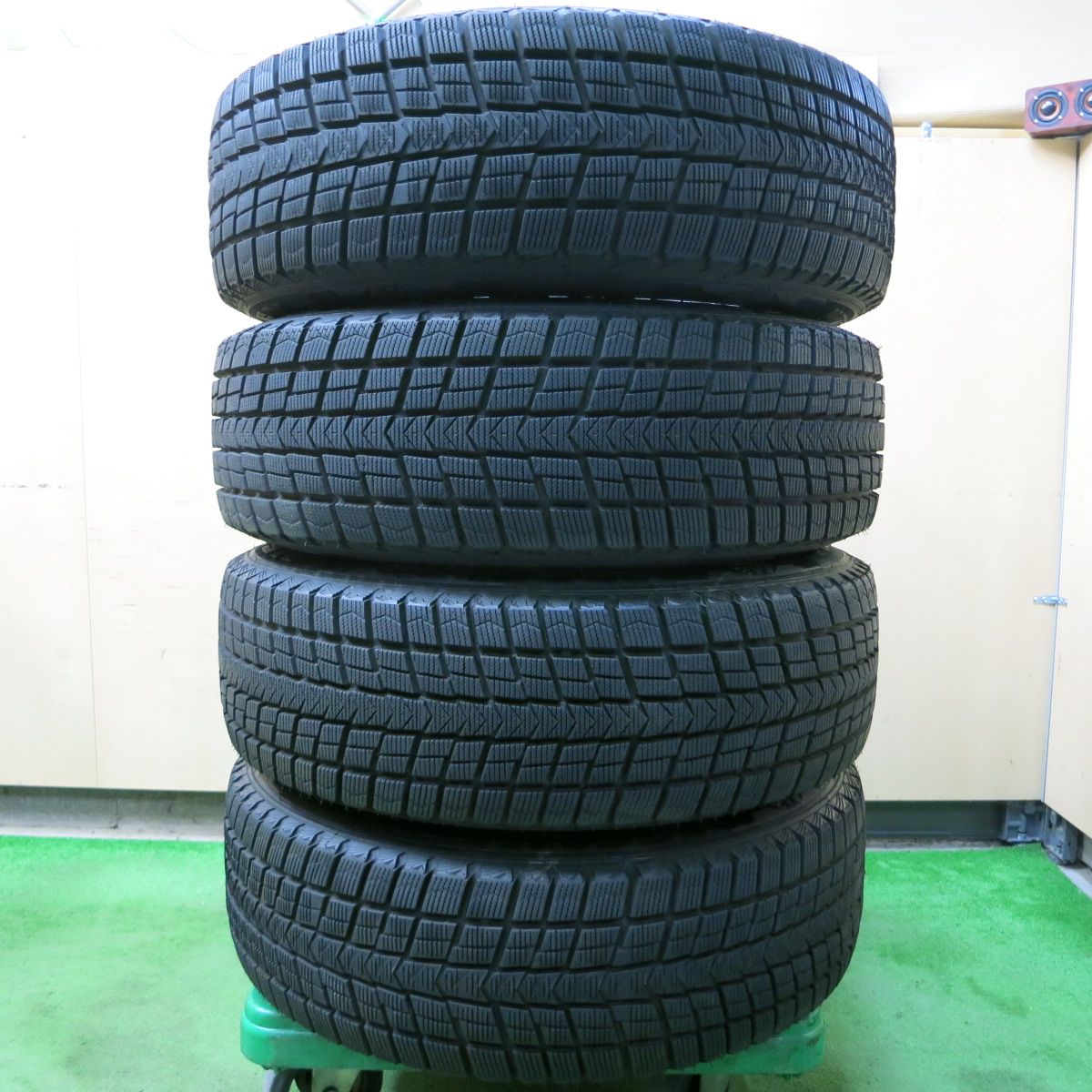 送料無料*バリ溝！22年！キレイ！ほぼ10分☆スタッドレス 225/65R17