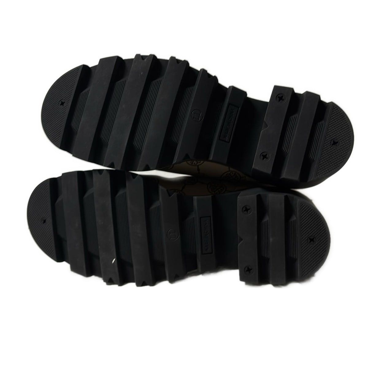 アンコキーヌ ショートブーツ