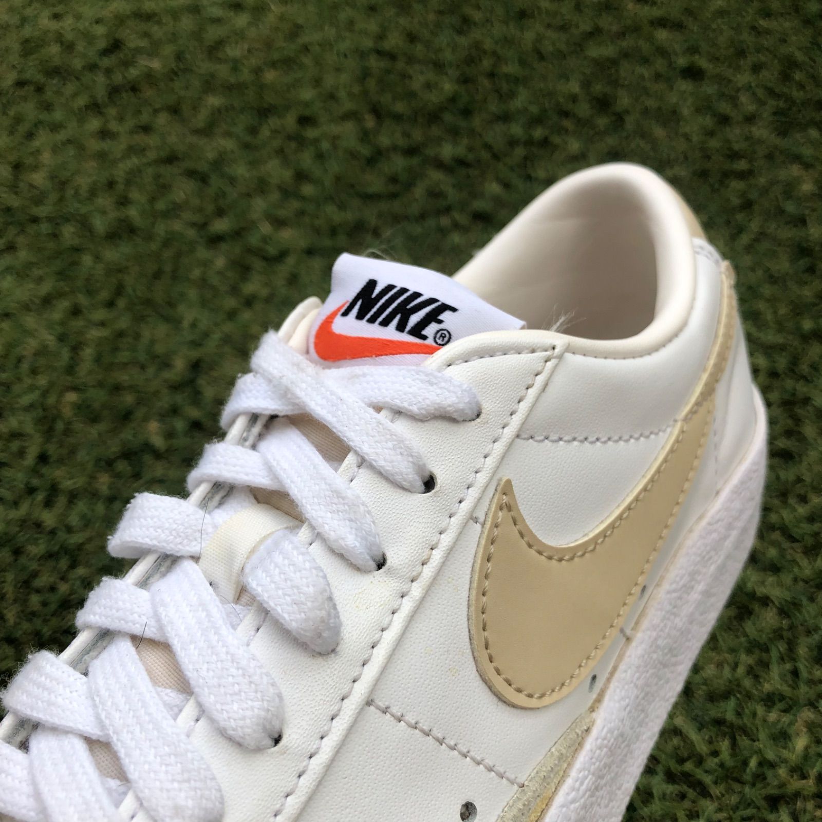 美品22.5 NIKE ナイキ ブレザーロー '77 HW3