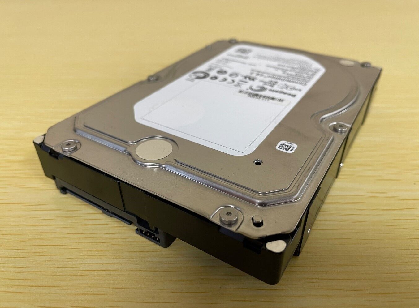 Seagate 4TB 7200RPM SAS 3.5インチ ハードドライブ ST4000NM0043