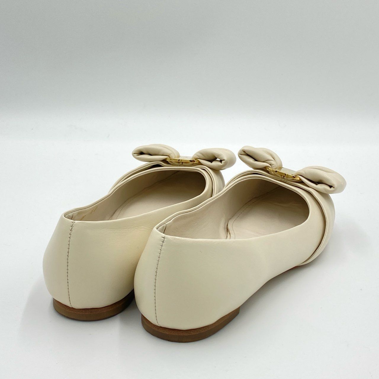 2i3《美品》 Salvatore Ferragamo サルヴァトーレフェラガモ Pre
