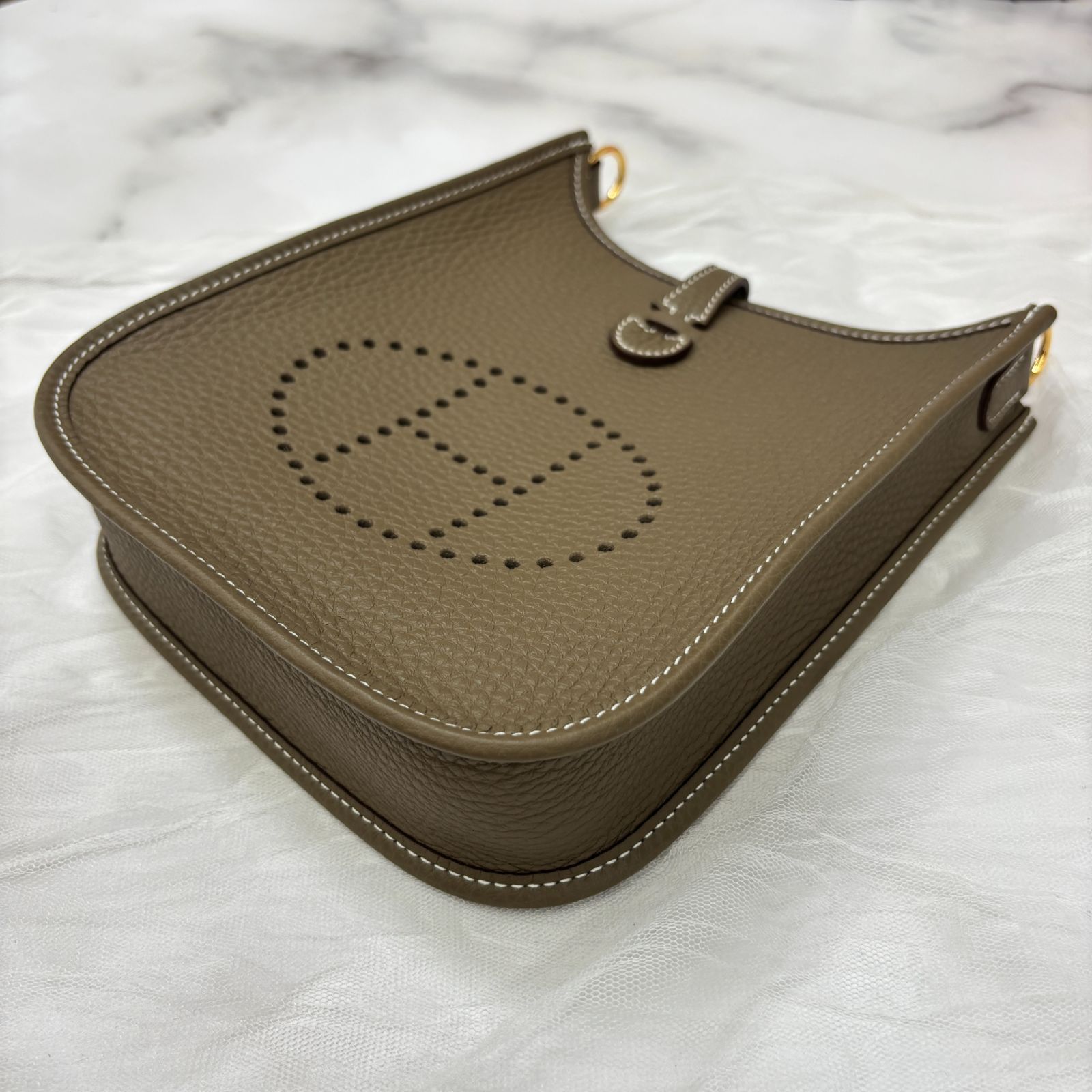 エルメス ミニエヴリン ゴールド シルバー金具 K刻印 HERMES - 新品未使用 HERMES エルメス ミニエブリン ゴールド