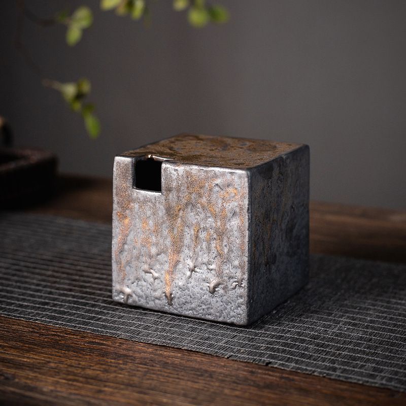 新品・未使用】 金属釉 一輪挿し 花瓶 鉄釉四角花瓶 四角