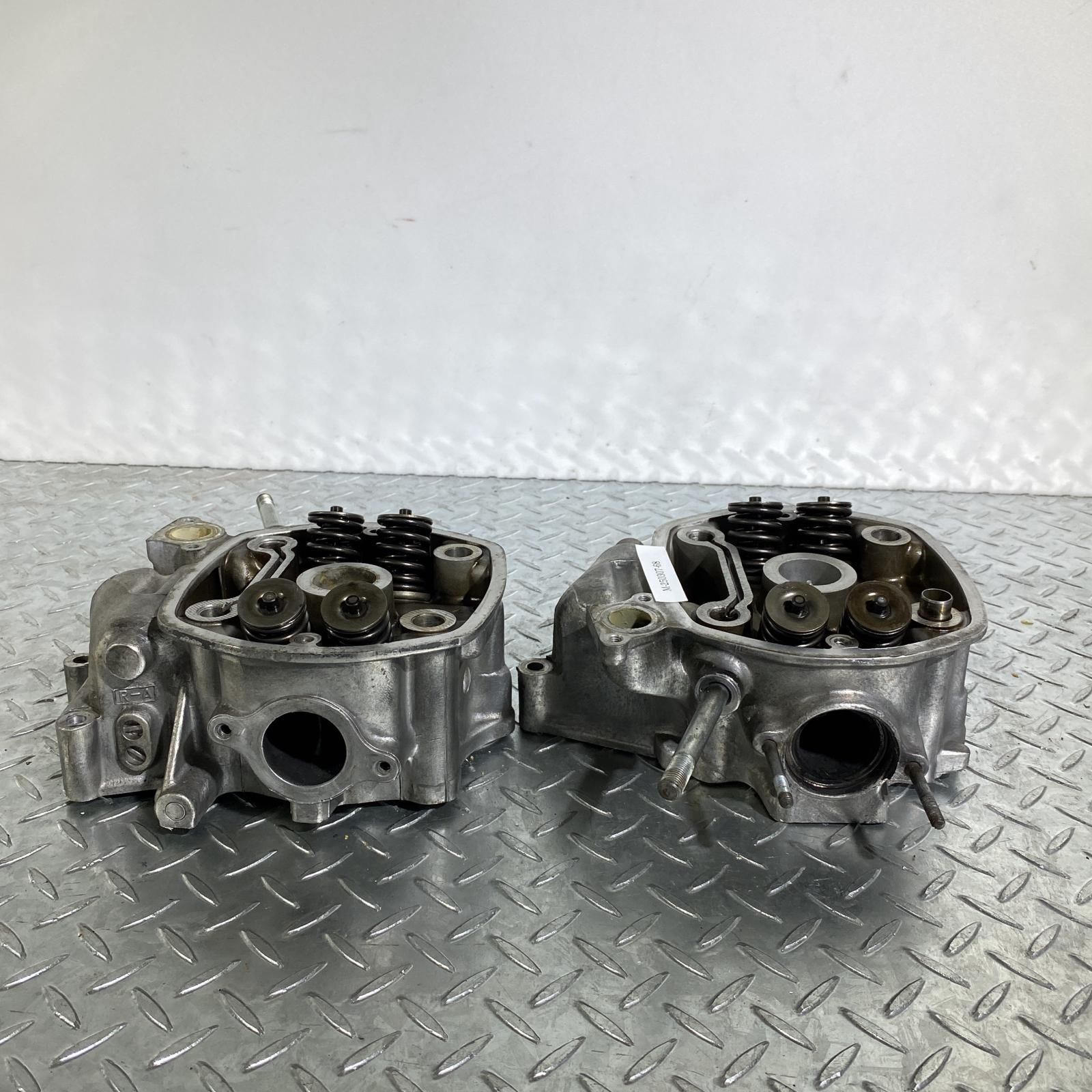 □ CB400SF シリンダー ヘッド カバー NC31 □ ホンダ CB400SF 