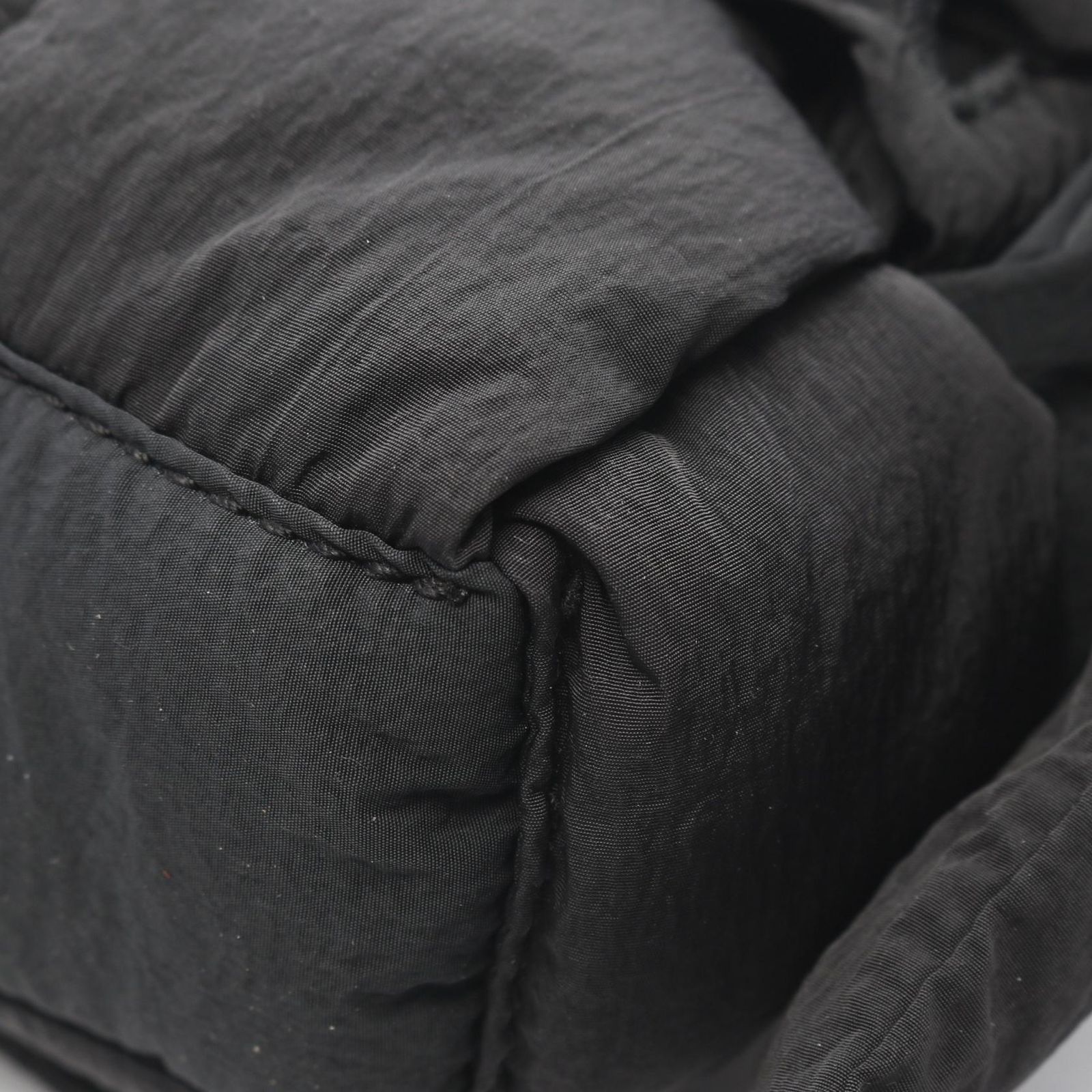 ボッテガヴェネタ BOTTEGA VENETA ウエストバッグ ボディバッグ PADDED CASSETTE パデッド カセット 679763 ブラック ナイロン パデッド カセット ボディバッグ ユニセックス DECORATOM_COM_BR