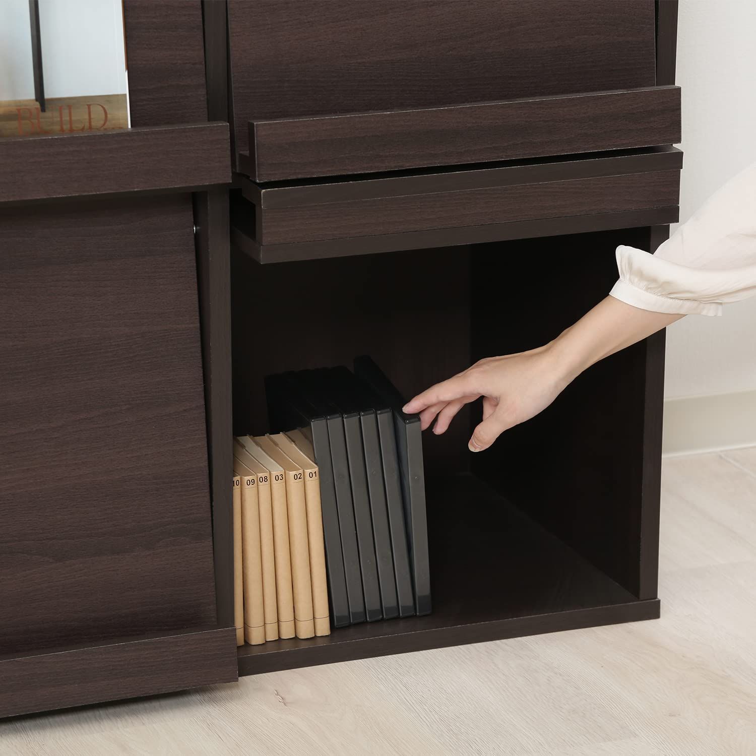 新着商品】86032 マガジンラック サイドボード フラップ扉 4マス