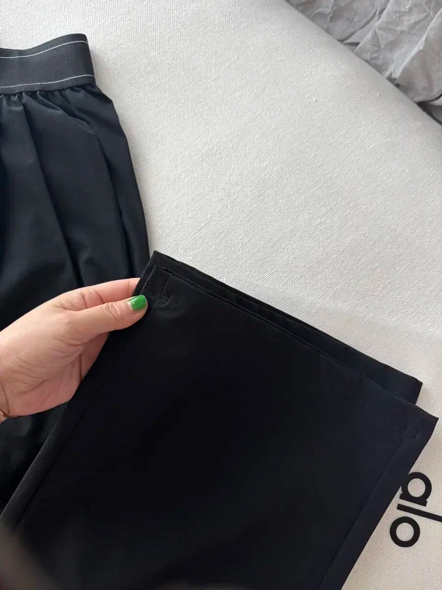 プリーツ ブラック