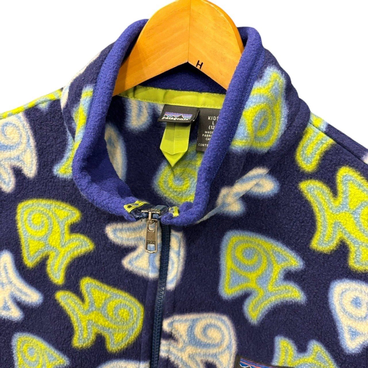 patagonia フリースベスト　シンチラ　青と黄 patagonia（ベスト）のフリマアイテム一覧