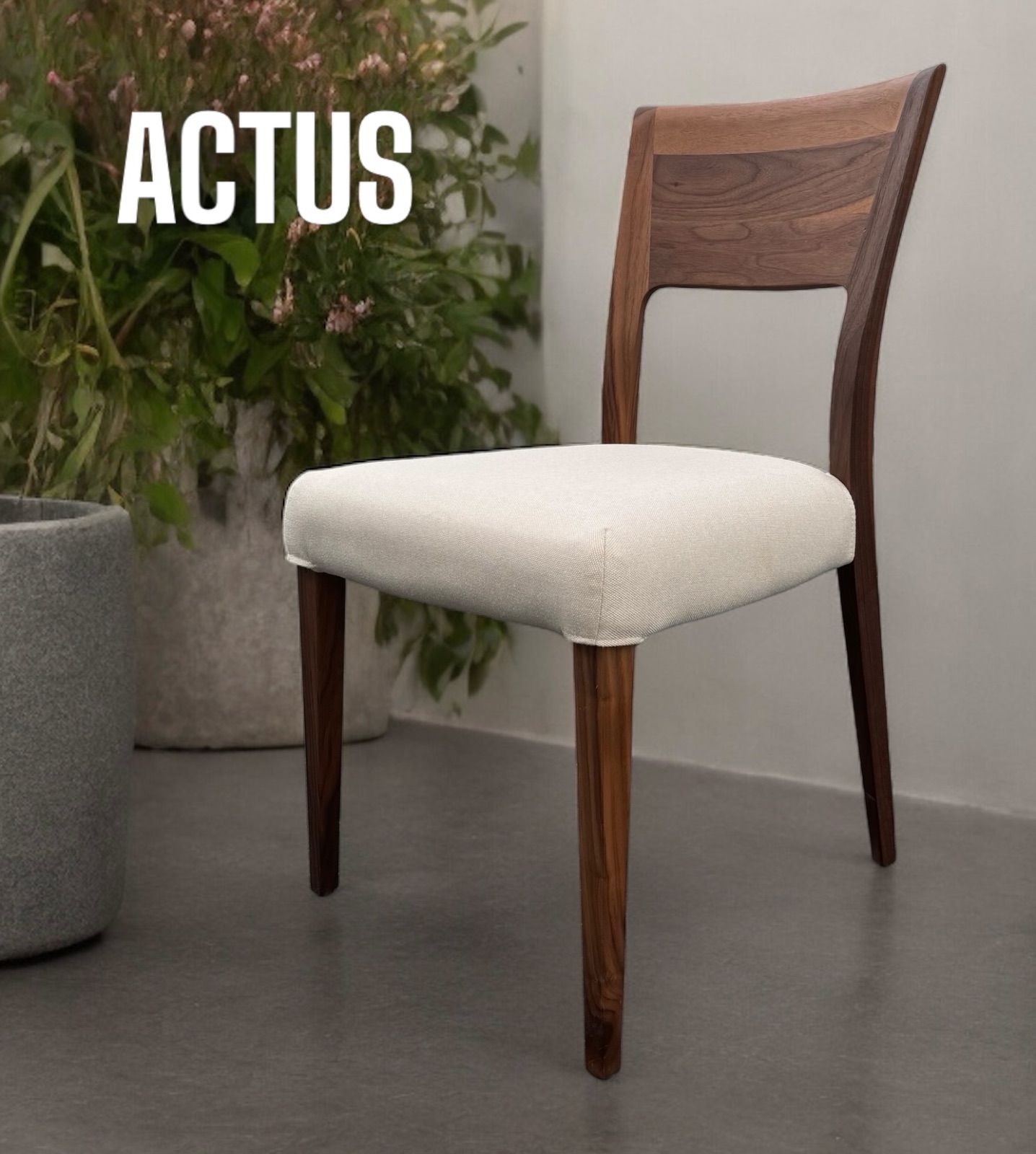 メーカーACTUS アクタス 商品名MOOG モーグ ダイニングチェア カラー