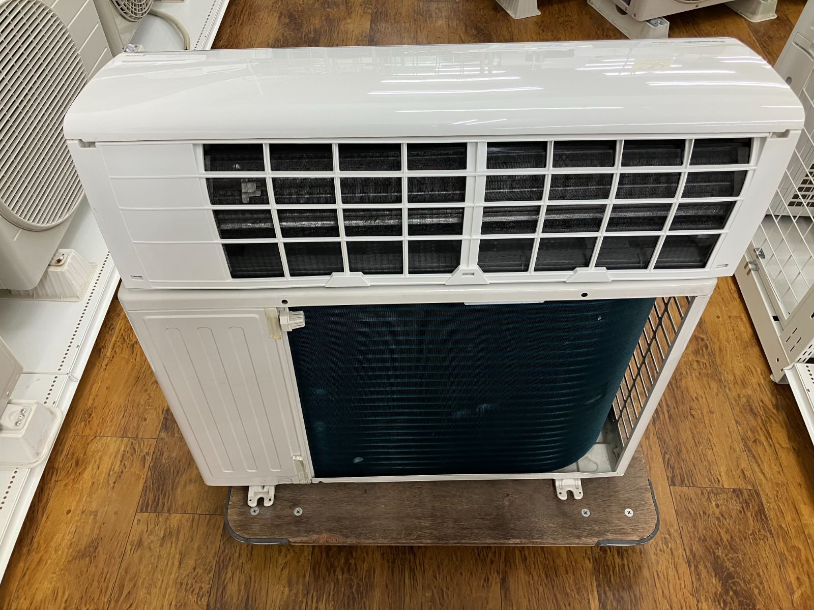 ルームエアコン