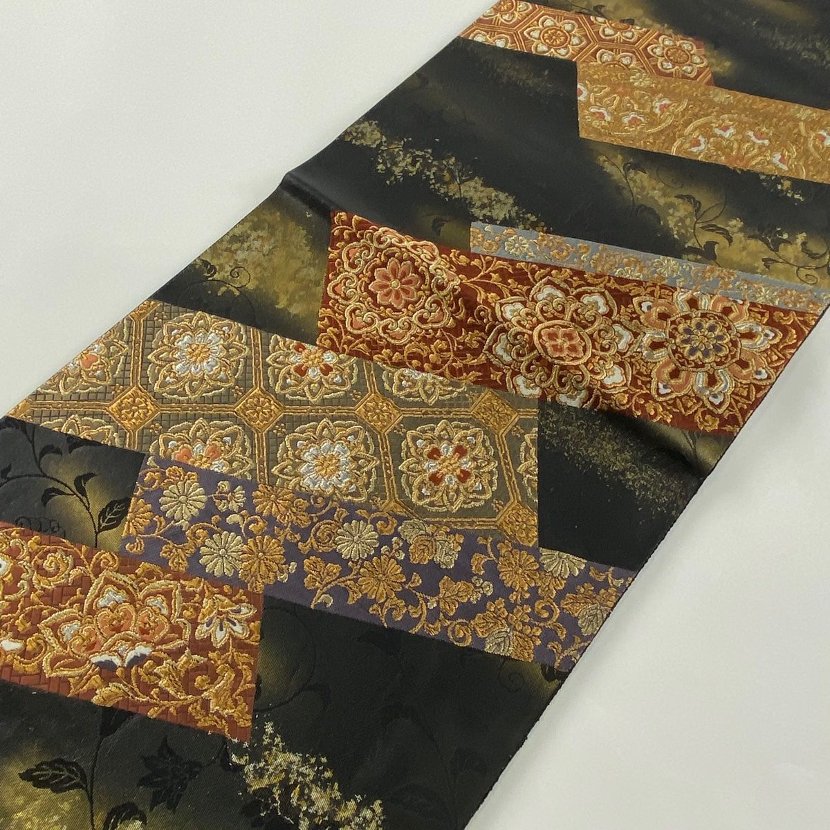 袋帯 秀品 華文 花唐草 金銀糸 箔 黒 六通 正絹 【中古】 - メルカリ