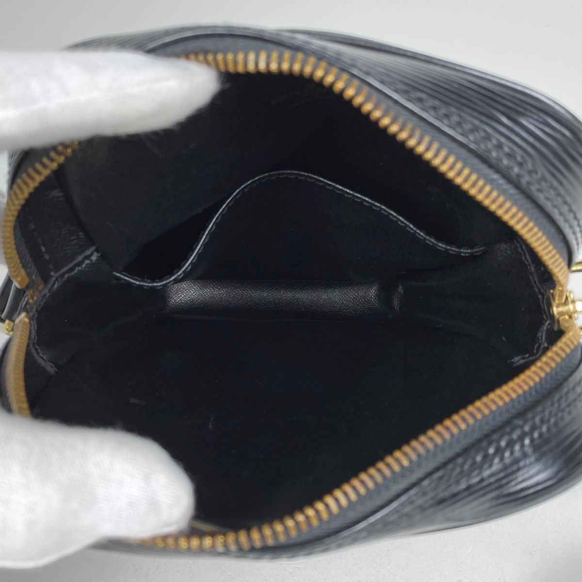 ルイ・ヴィトン Louis Vuitton ダヌーブ 斜め掛け ショルダーバッグ