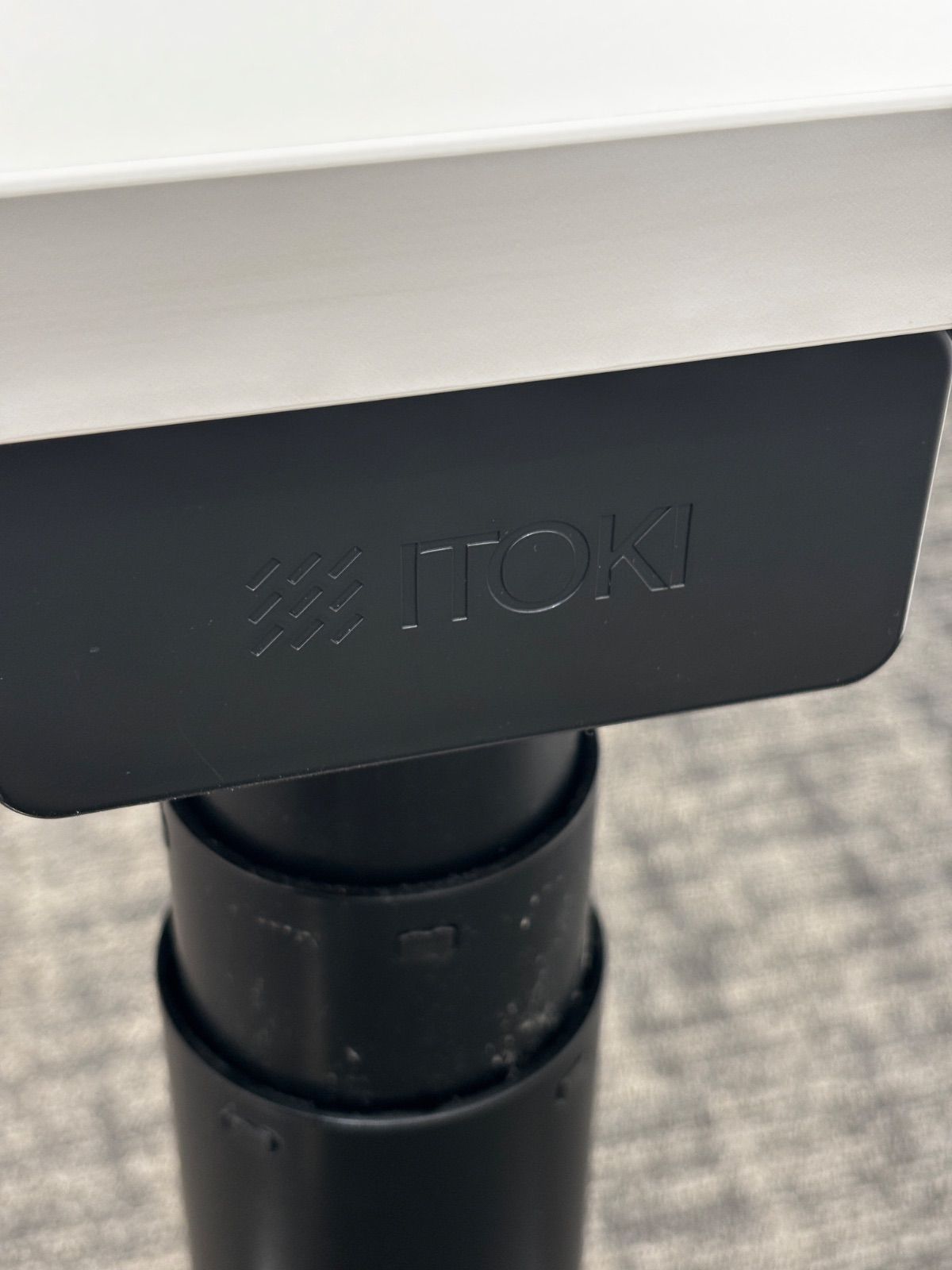 昇降機能 イトーキ トイロデスク 電動昇降式 幅広タイプ ブラック脚×ホワイト天板 ワークデスク 在宅 スタンディング対応