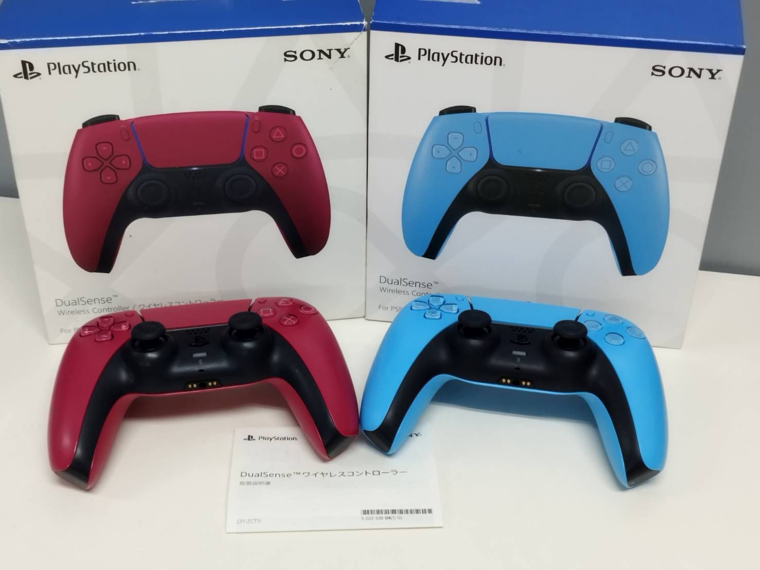 ワイヤレスコントローラー SONY PS5 CFI-ZCT1J 4台まとめて売る PlayStation 5、コントローラー４台付き