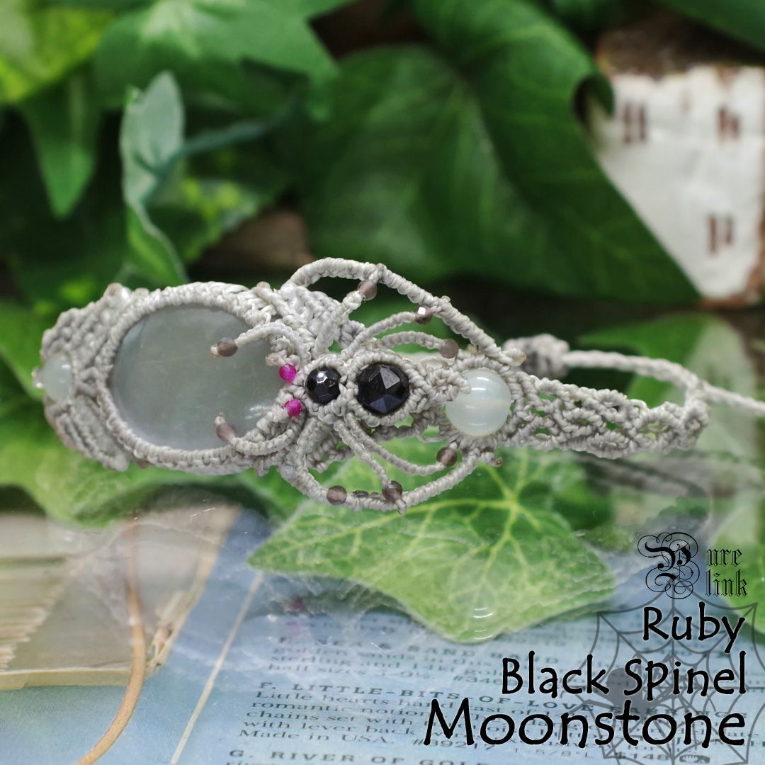 蜘蛛モチーフブレスレット マクラメ編み