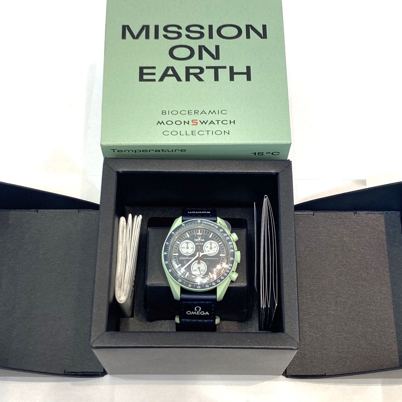 ◇　OMEGA × SWATCH オメガ スウォッチ クオーツ腕時計 MOONSWATCH ムーンスウォッチ MISSION ON EARTH  ミッションオンアース クロノグラフ SO33G100 グリーン