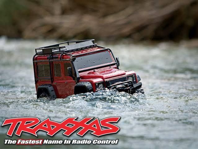 TRAXXAS TRX-4 LAND ROVER DEFENDER 各色取り扱い