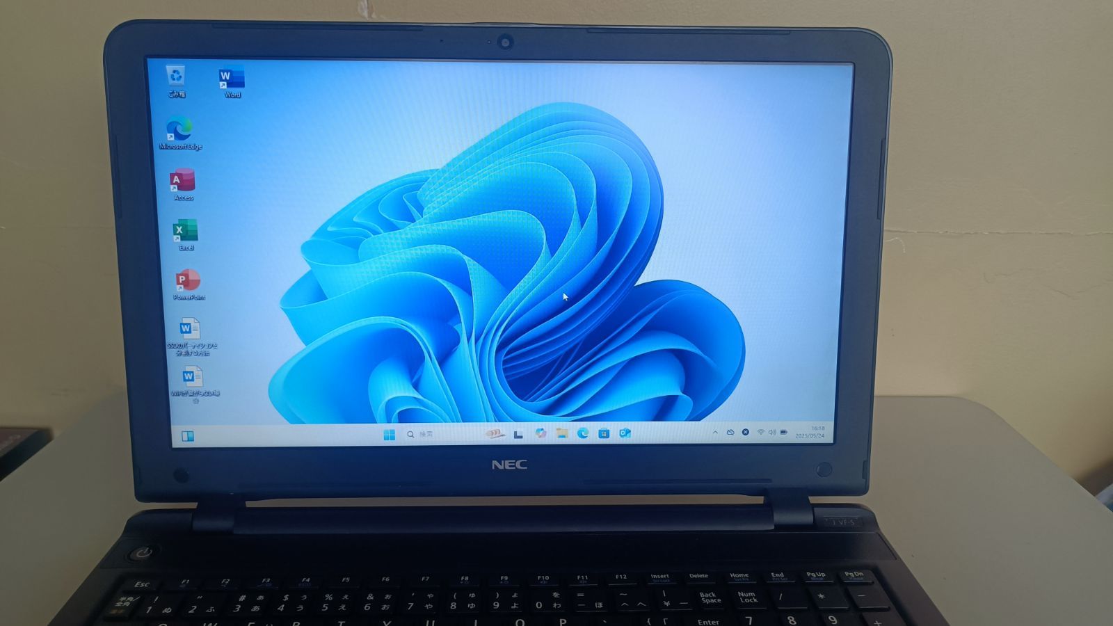 ⭐️ノートパソコンNEC第五世代Core i5 SSD128Gメモリ8G ⭐️ノートパソコンNEC第五世代Core i5 SSD128Gメモリ8G - メルカリ