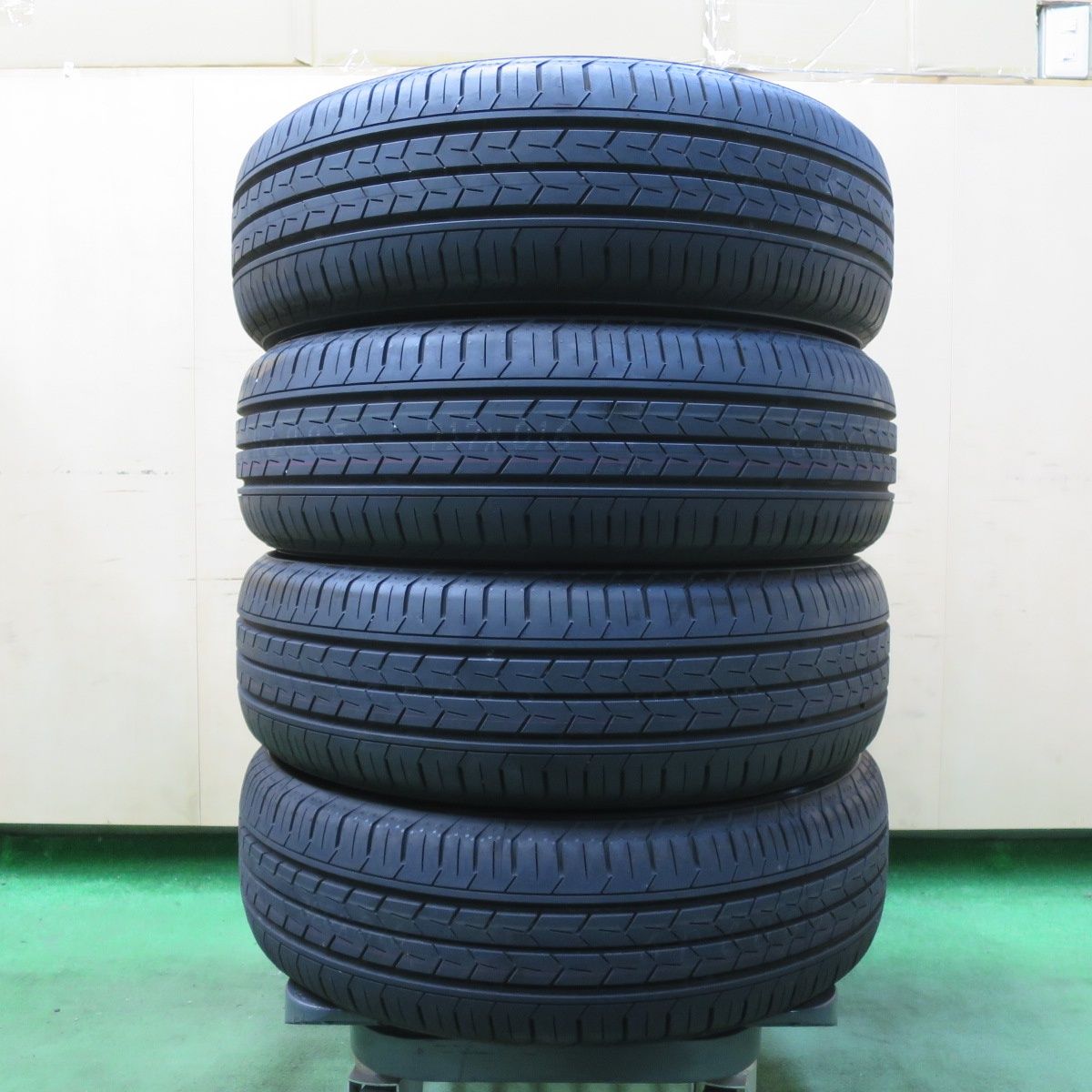 新車外し 24年 185|60R16 ヨコハマ BluEarth-FE AE30 タイヤ 16インチ ブルーアース アクア ラクティス フィット ノート マツダ2 等 5040407イノタ