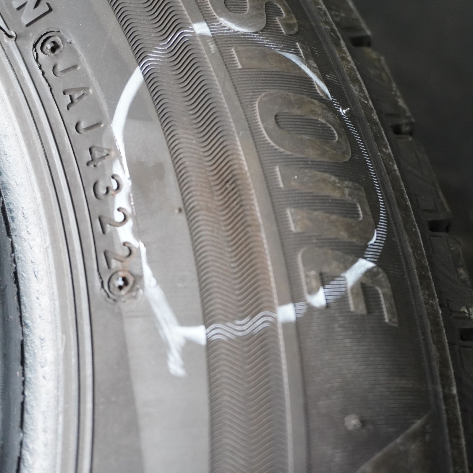 スタッドレス プリウス