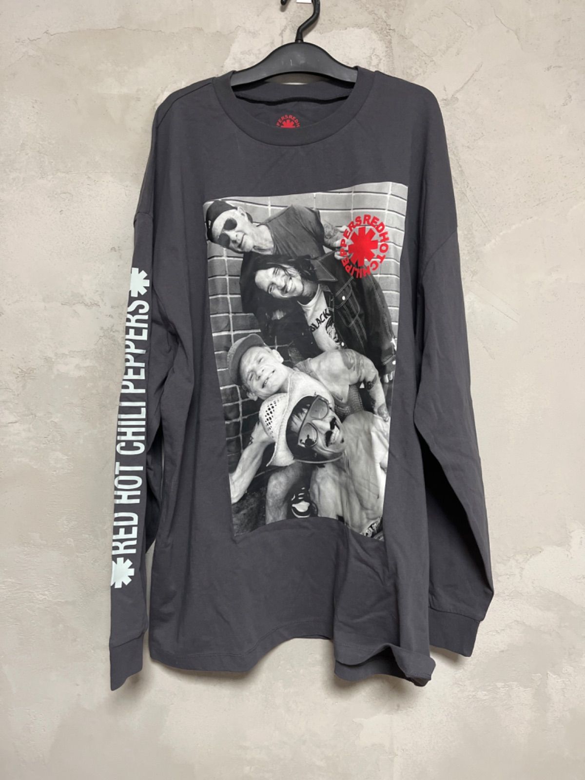 Red hot chili peppers unlimited love world tourレッドホットチリペッパーズ　アンリミテッドラブワールドツアー　ロンTシャツ　XL レッチリ