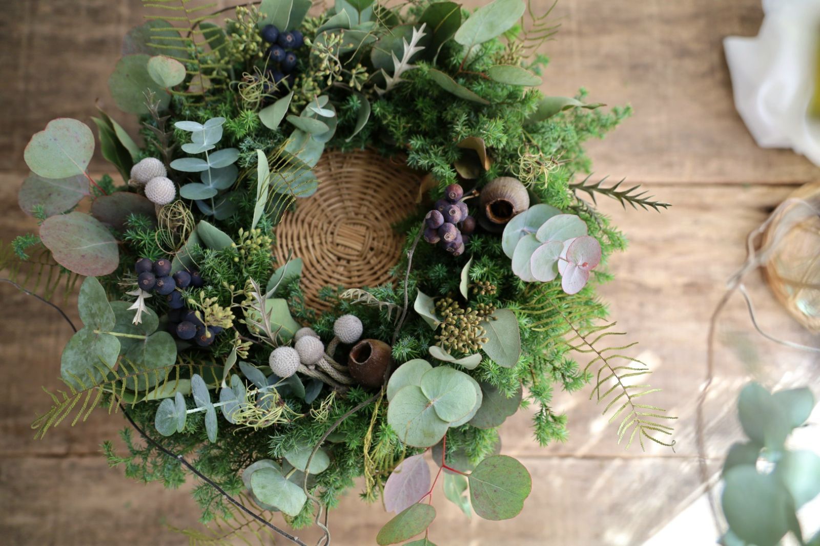 コットンフラワーとポポラスベリーのクリスマスリース (32cm) 11/20作製 コットンフラワーとポポラスベリーのクリスマスリース (32cm) 11