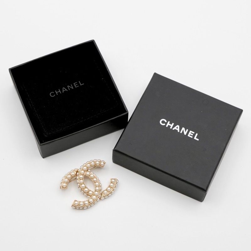 CHANEL シャネル ブローチ・コサージュ ゴールド 4500125M0017 シャネル CHANEL ブローチ コサージュ ゴールド ホワイト ココ