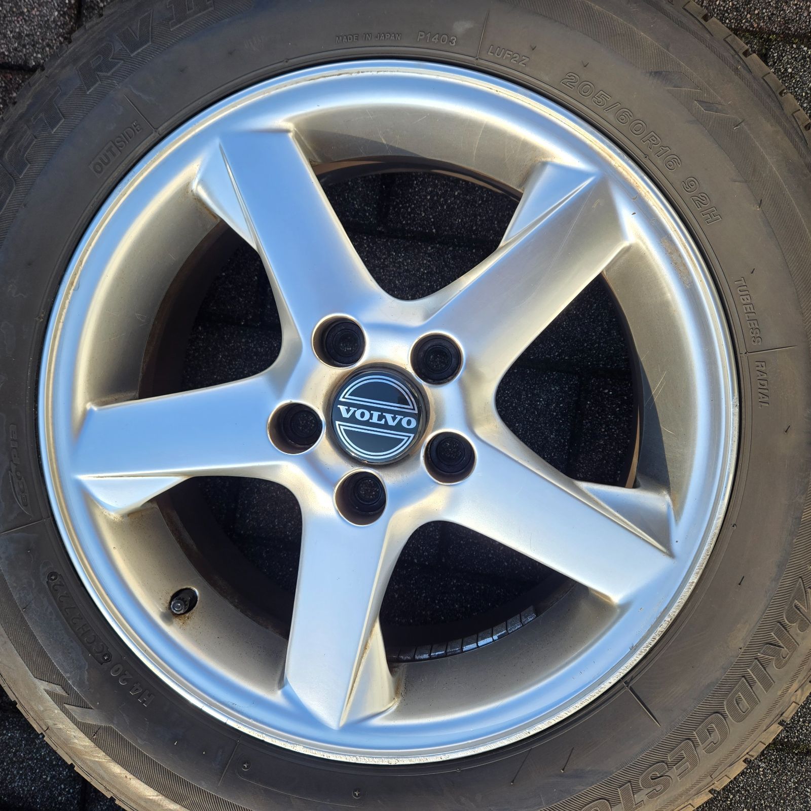 【激安】ボルボ V70 タイヤ・ホイールセット + オマケ【引取り限定】 激安】ボルボ V70 タイヤ・ホイールセット + オマケ【引取り限定