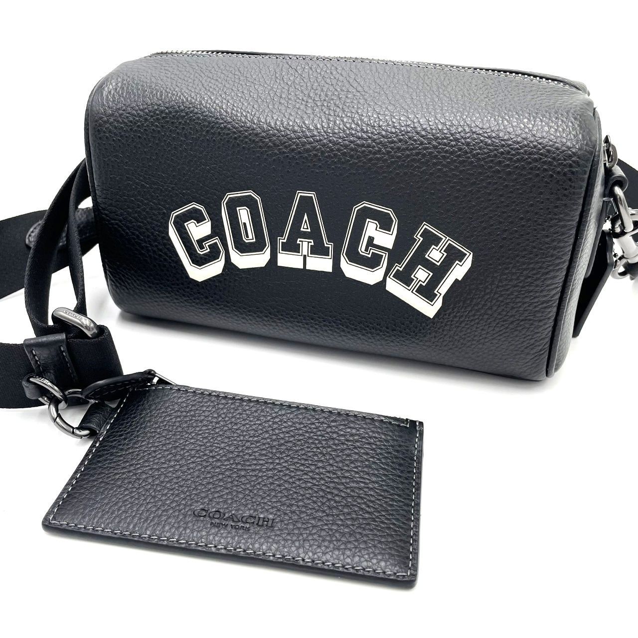 【人気】COACHアクセル クロスボディ バッグ・ヴァーシティ COACH OUTLET｜【公式】アクセル クロスボディ バッグ・ヴァー