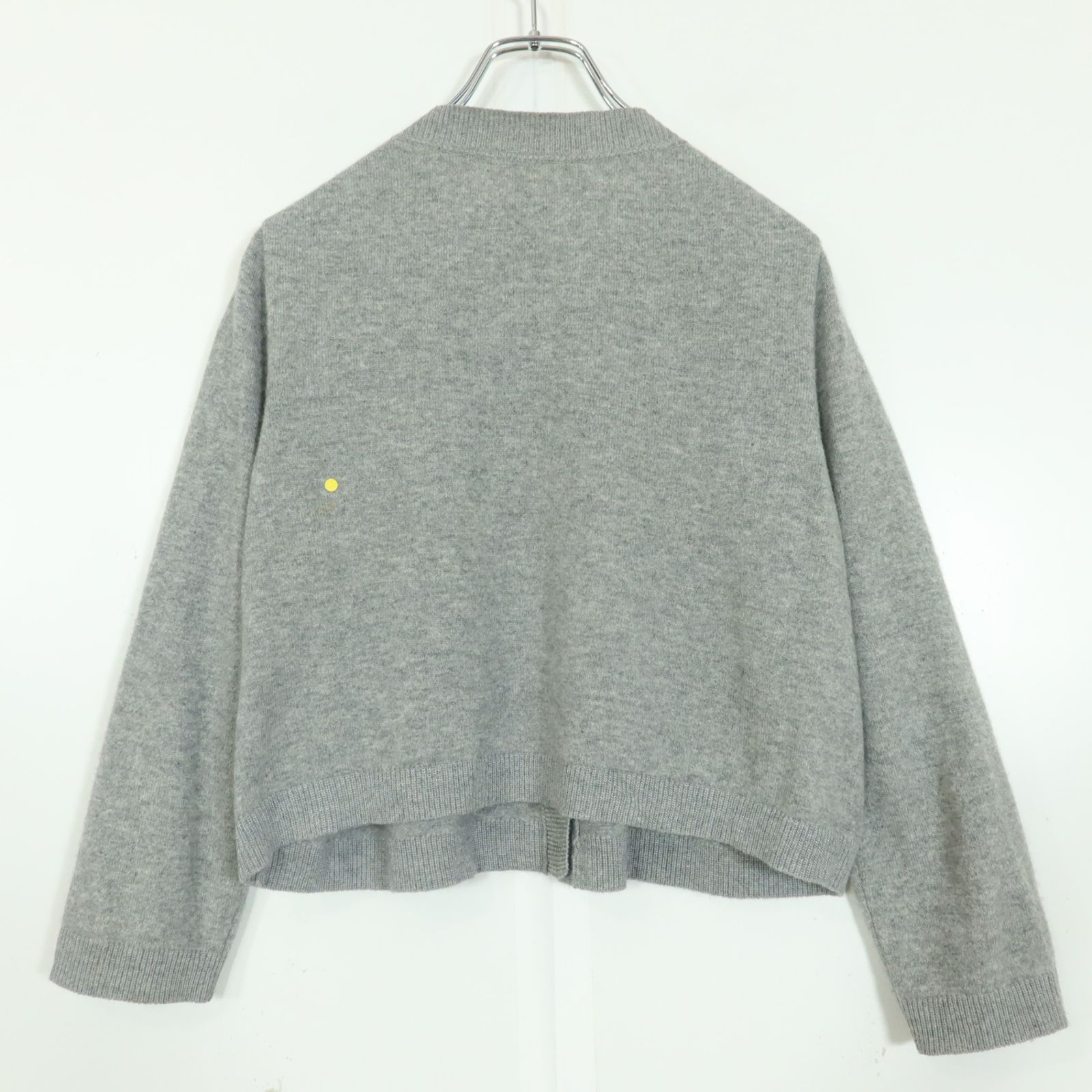 バーバリーLondon★カシミヤ 丸首&amp;短め丈が可愛い 長袖カーディガン サイズ5 グレー系 ＊z15406 BURBERRY - バーバリーLondon☆カシミヤ 丸首&短め丈が可愛い 長袖