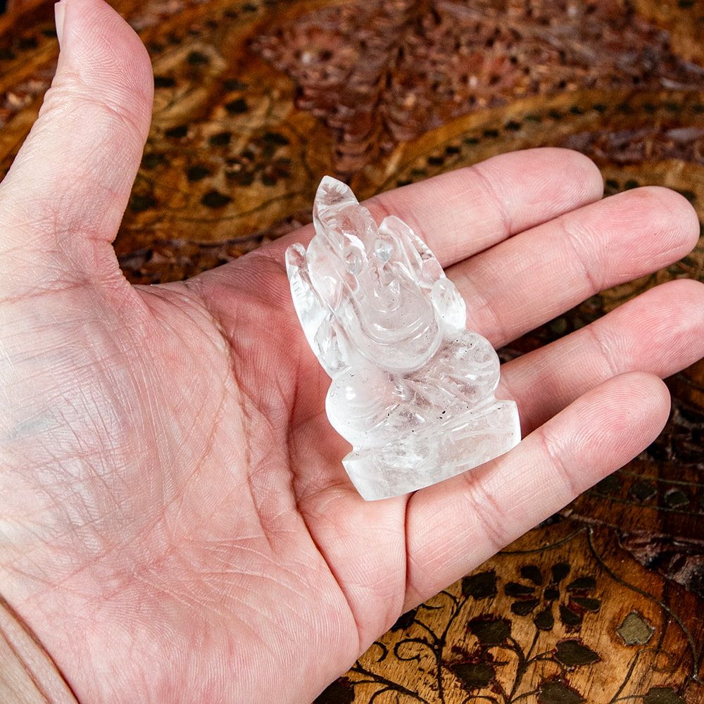一点物・天然石】手彫りのクリスタル・ガネーシャ - 水晶 約71g