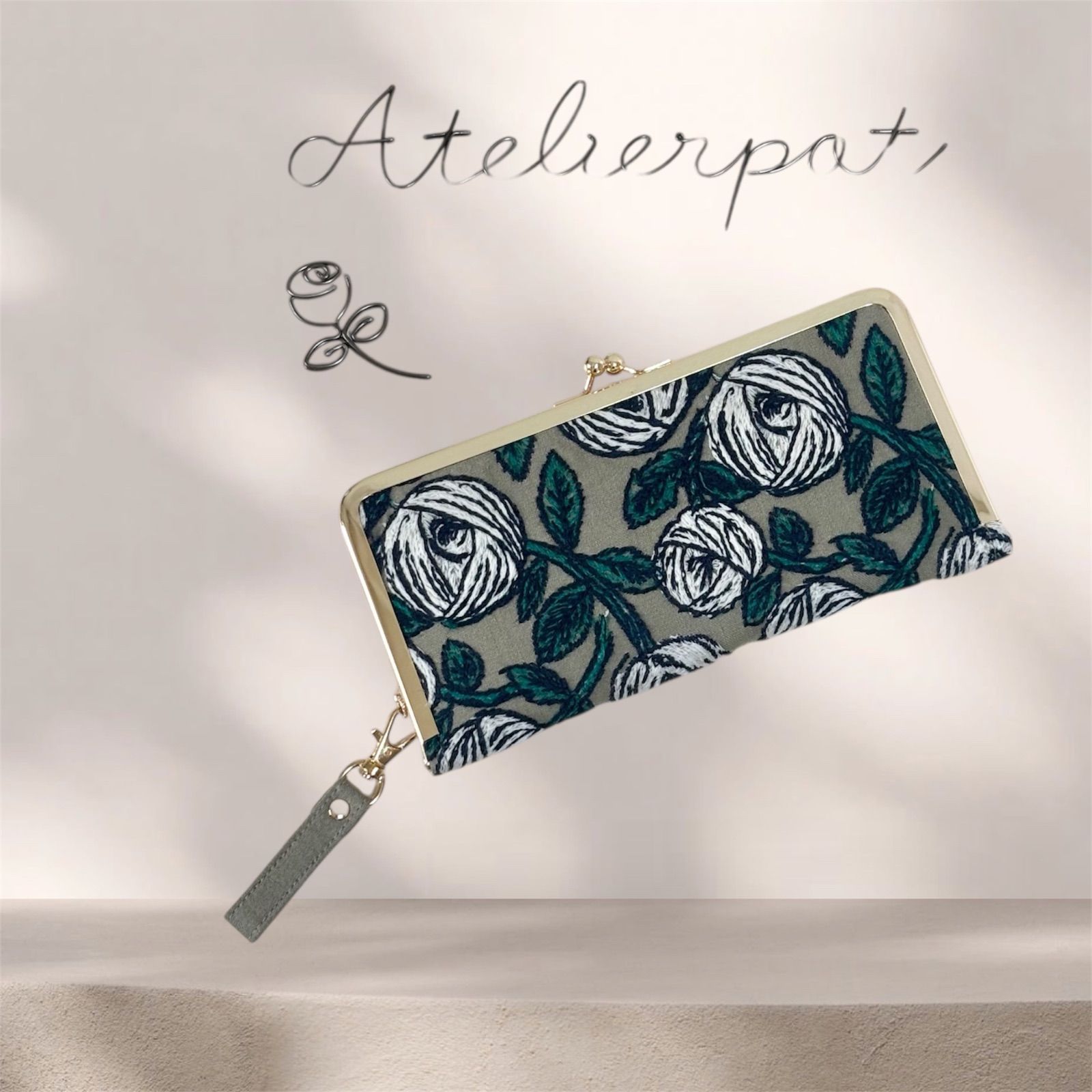 ★ミナペルホネン★rosy brownのがま口財布★持手付