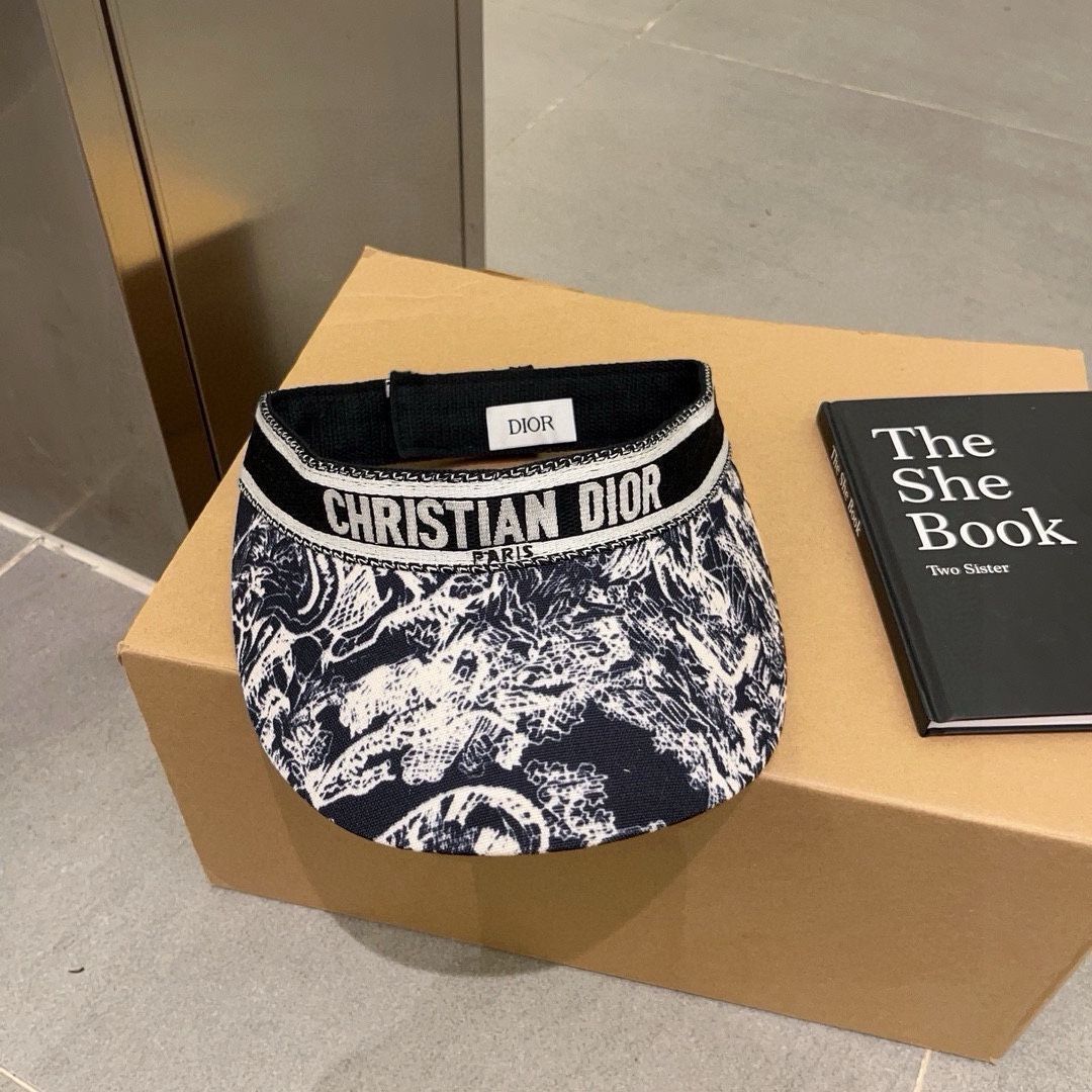 Dior（ディオール）のノンクローズドストローハット、サンハット