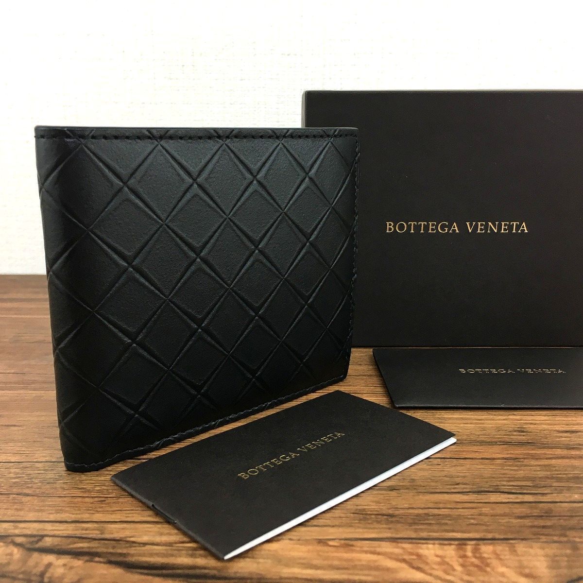 美品✨BOTTEGA VENETA カセット　ブラック　お札入れ 美品✨BOTTEGA VENETA カセットブラックお札入れ