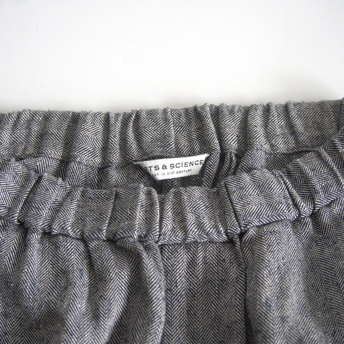 2021年モデル ARTS-SCIENCE リネン シルク ヘリンボーン イージーパンツ 2 グレー系 アーツアンドサイエンス 25090374 DECORATOM_COM_BR