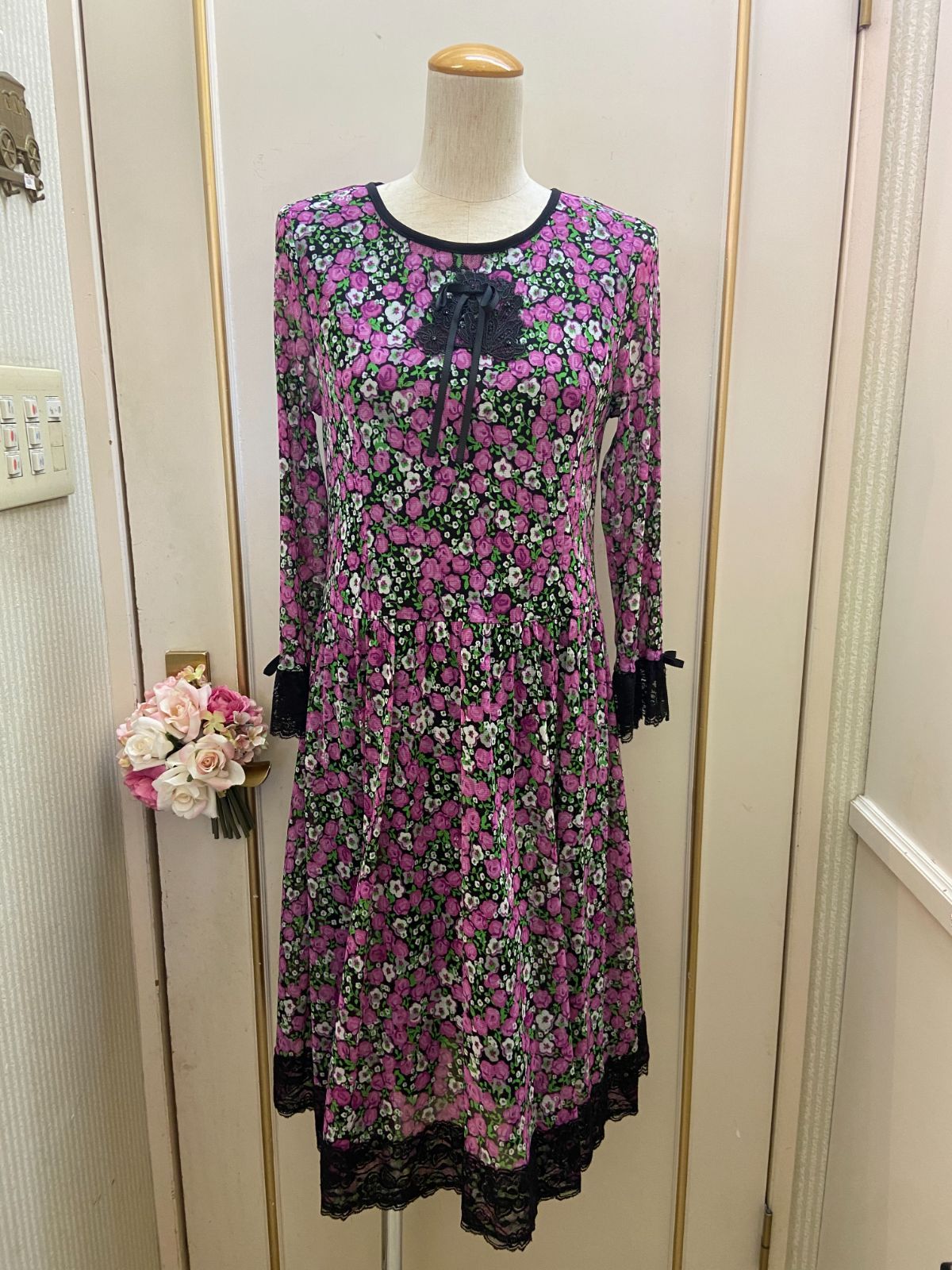 2316009 スーパービューティー 42 花柄ワンピース - メルカリ