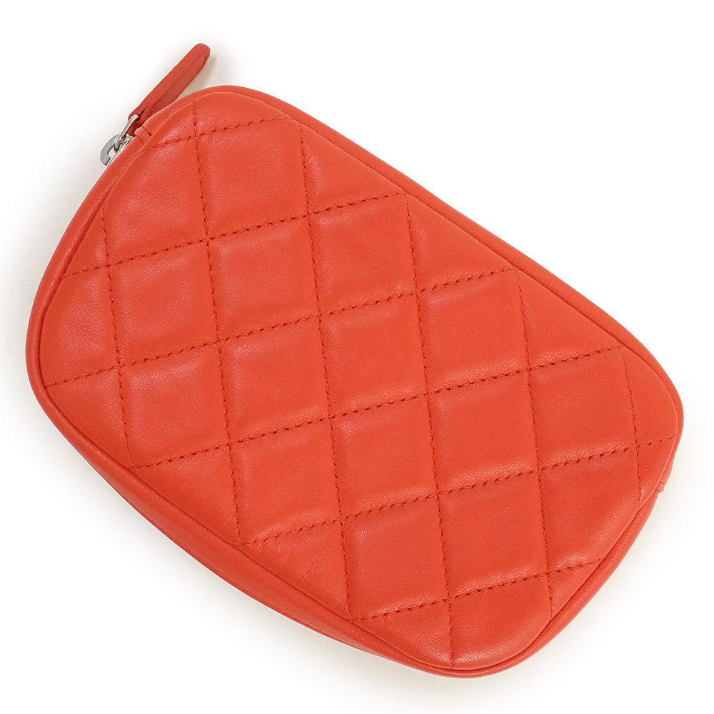 *コスメ収納に最適！* CHANEL クラシック マトラッセ ポーチ コスメ収納に最適！* CHANEL クラシック マトラッセ ポーチ