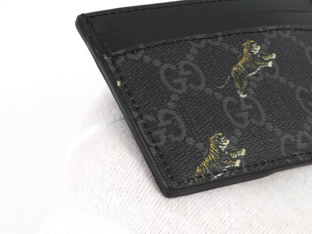 Gucci Tiger Print GG Supreme Black Card Case Wallet 597604 