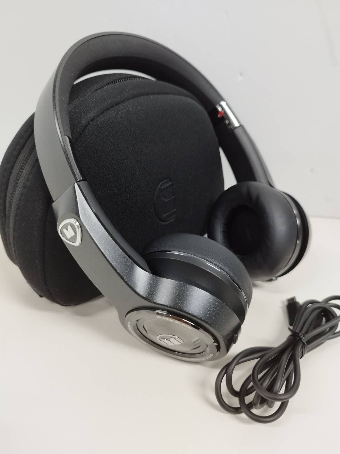 Monster Cable ELEMENTS WIRELESS ワイヤレスヘッドホン - メルカリ
