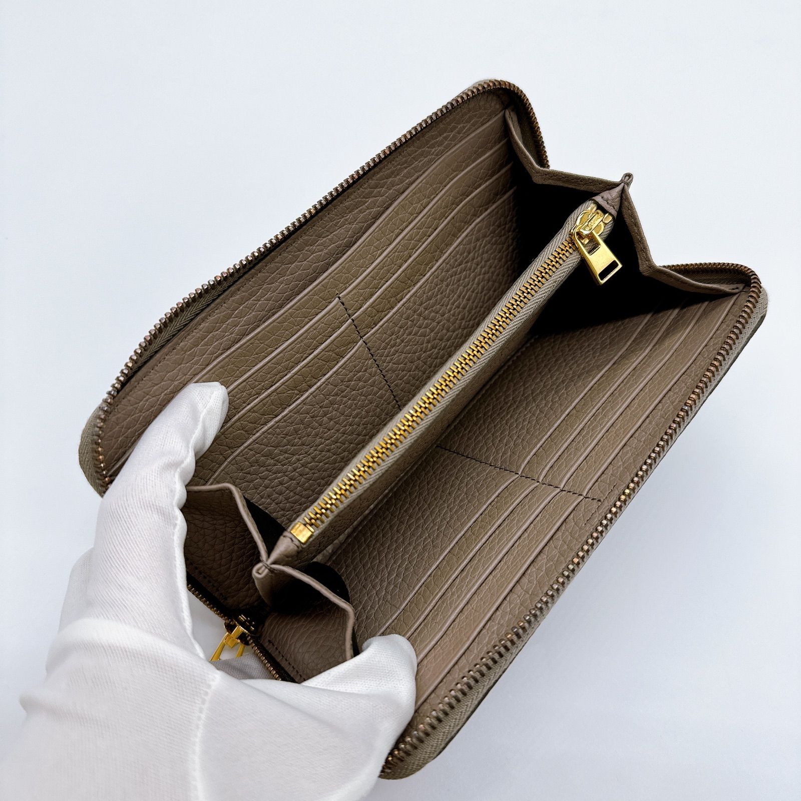 Tom Ford TFロゴ ラウンドジップ 長財布 a793 org.jpg