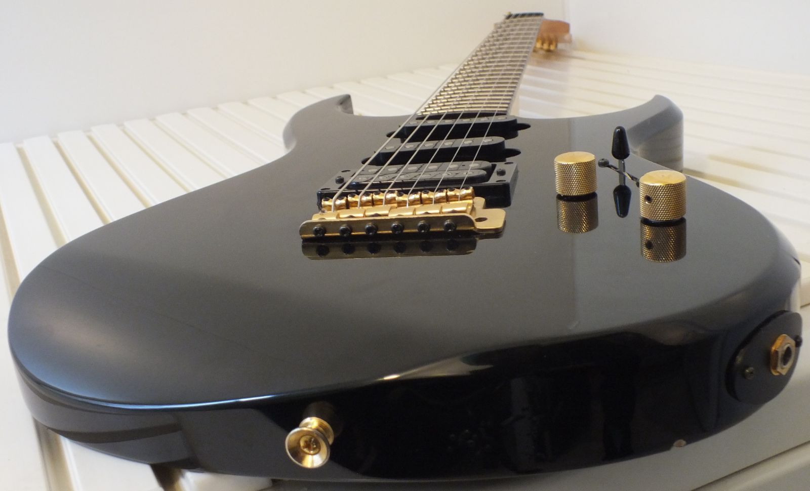 FERNANDES FR-STANDARD エレキギター ゴールドパーツ中古 - メディア