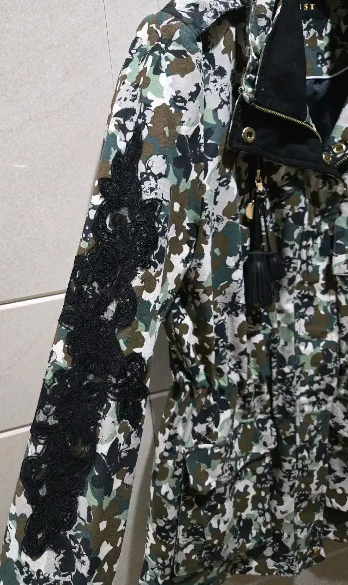 カモフラージュ マウンテンパーカー