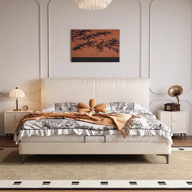 小さなアパートの革のアート