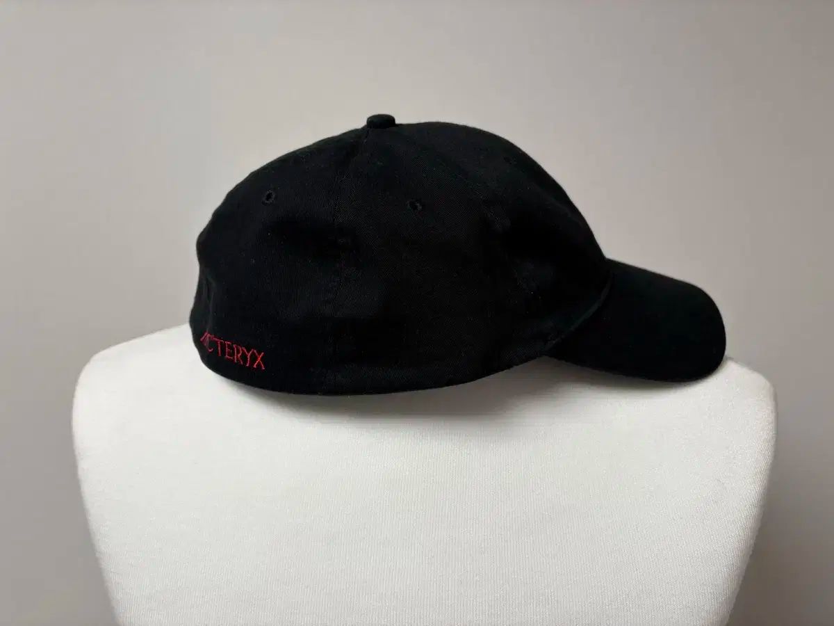 ベースボールキャップ