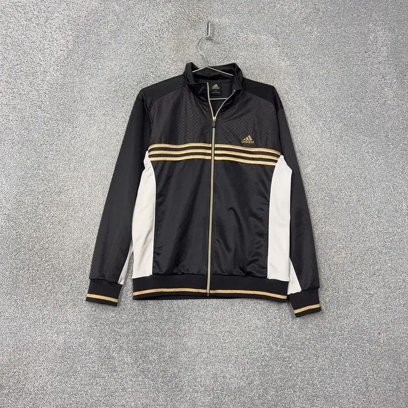 【雷市場（ポンジャン）商品韓国直送】 adidas(アディダス) ゴルフ ロゴ 3本線 黒 トラックトップス ジャージ 100