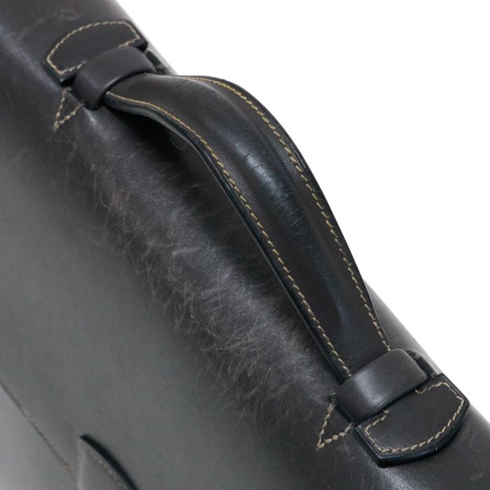 【Cランク】 エルメス HERMES サックアデペッシュ 41 ボックスカーフ (レザー) SV金具 □E刻印 2001年 ブリーフケース ビジネスバッグ 書類かばん メンズ グラファイト (グレー) 中古 mbc31036 エルメス HERMES サックアデペッシュ 41 ボックスカーフ (レザー) SV