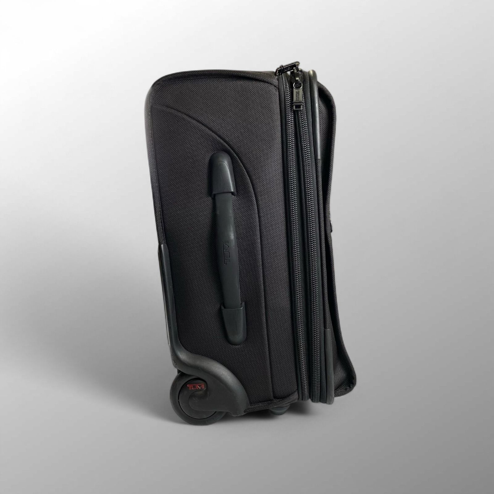 TUMI トゥミ / 26L収納 18インチ インターナショナル コンパクト