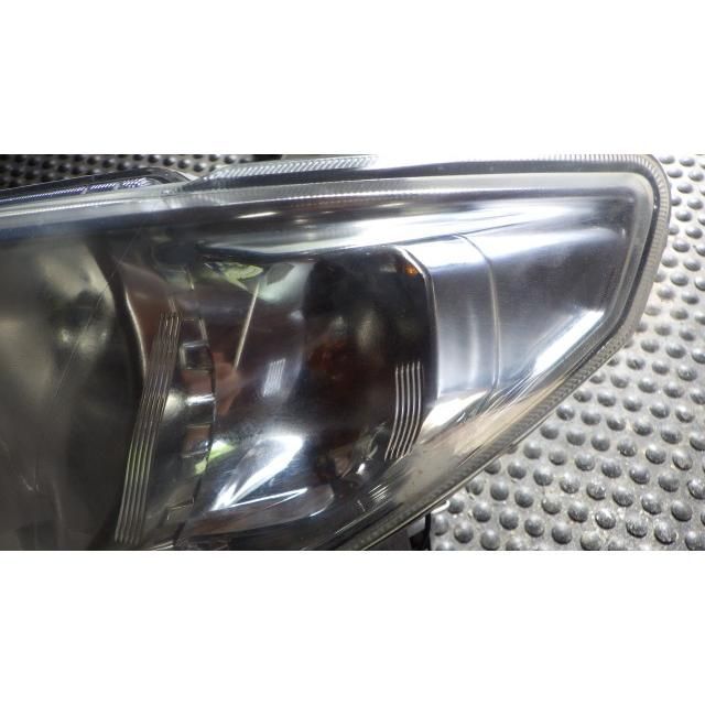 左ヘッドライト