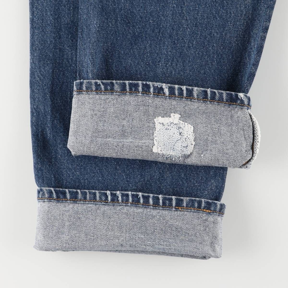 テーパードデニムパンツ